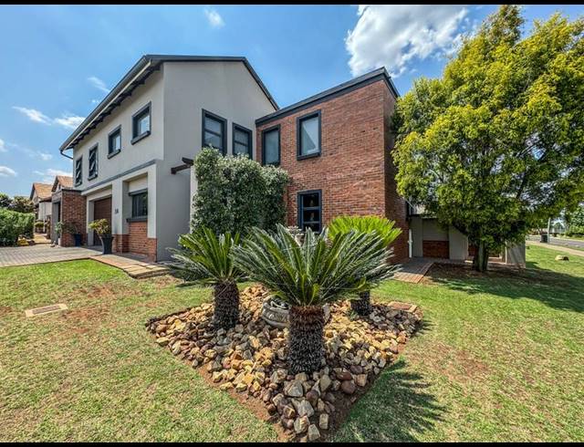 4 BEDROOM HOUSE FOR SALE IN MIDLANDS ESTATE